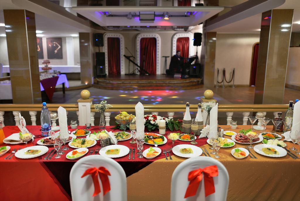Turist Hotel Gomel Esterno foto
