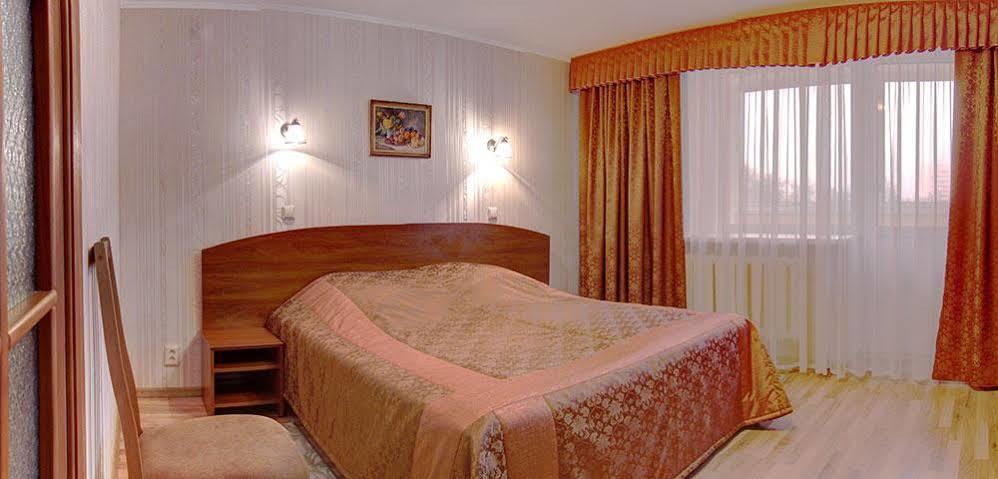 Turist Hotel Gomel Esterno foto